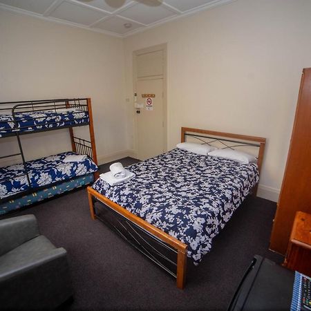 Australian Hotel Балліна Екстер'єр фото