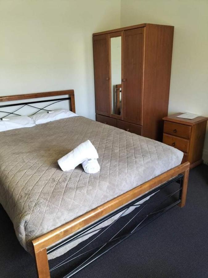 Australian Hotel Балліна Екстер'єр фото