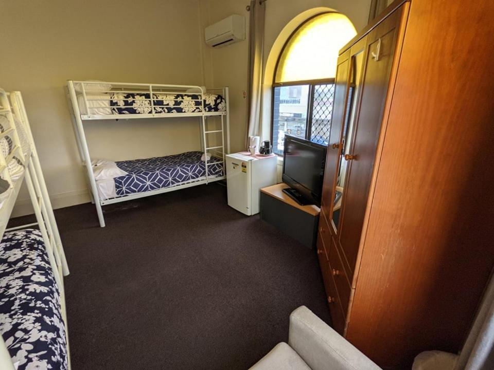 Australian Hotel Балліна Екстер'єр фото