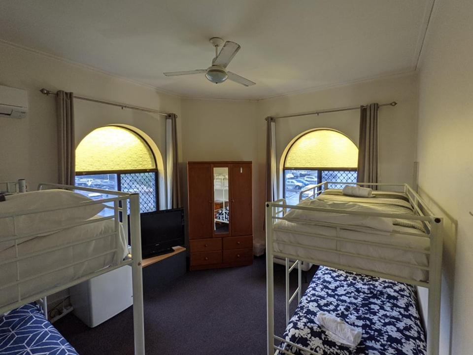 Australian Hotel Балліна Екстер'єр фото